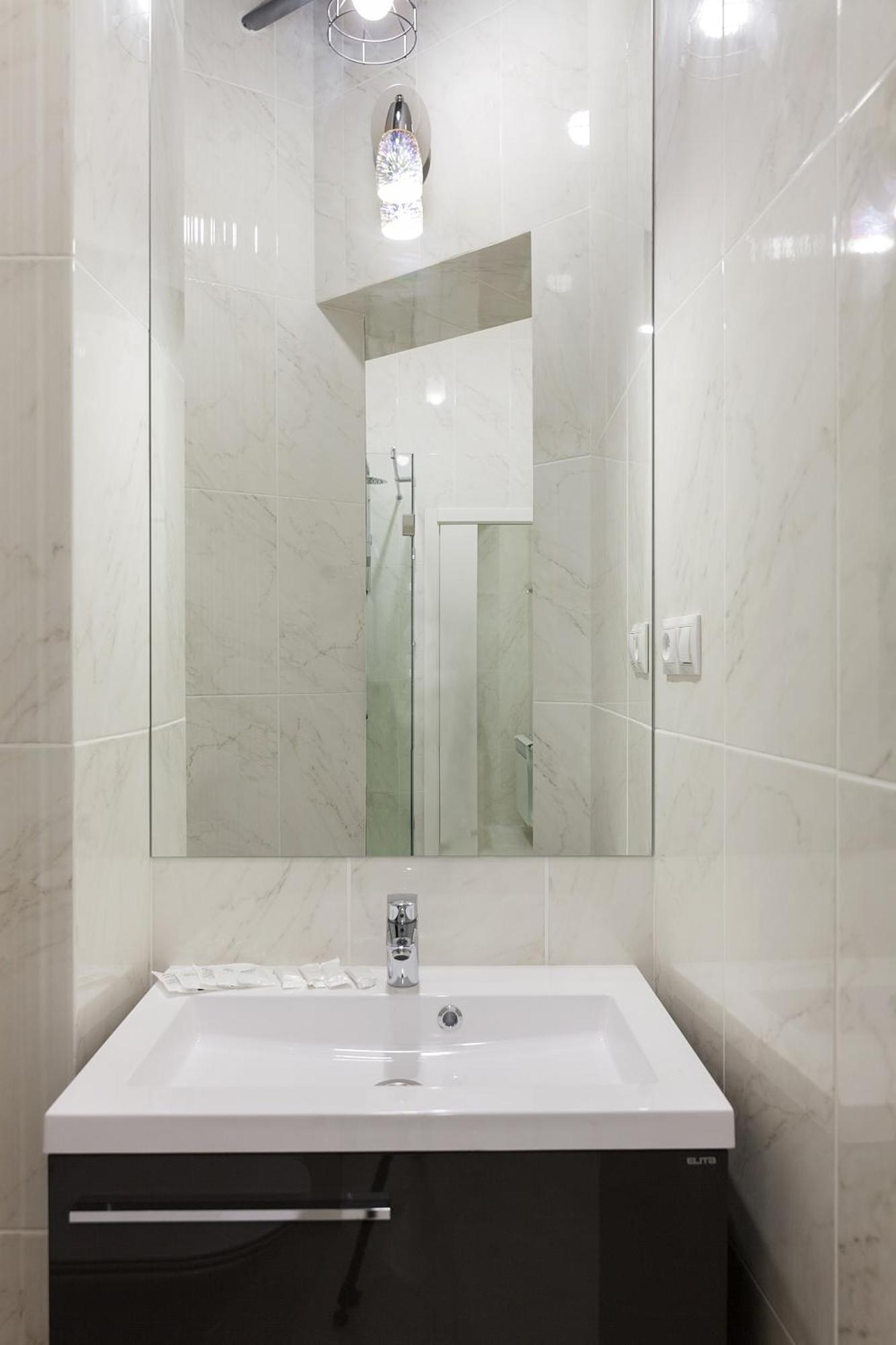 Royal Apartment On Slovatskogo 8 ลวีฟ ภายนอก รูปภาพ