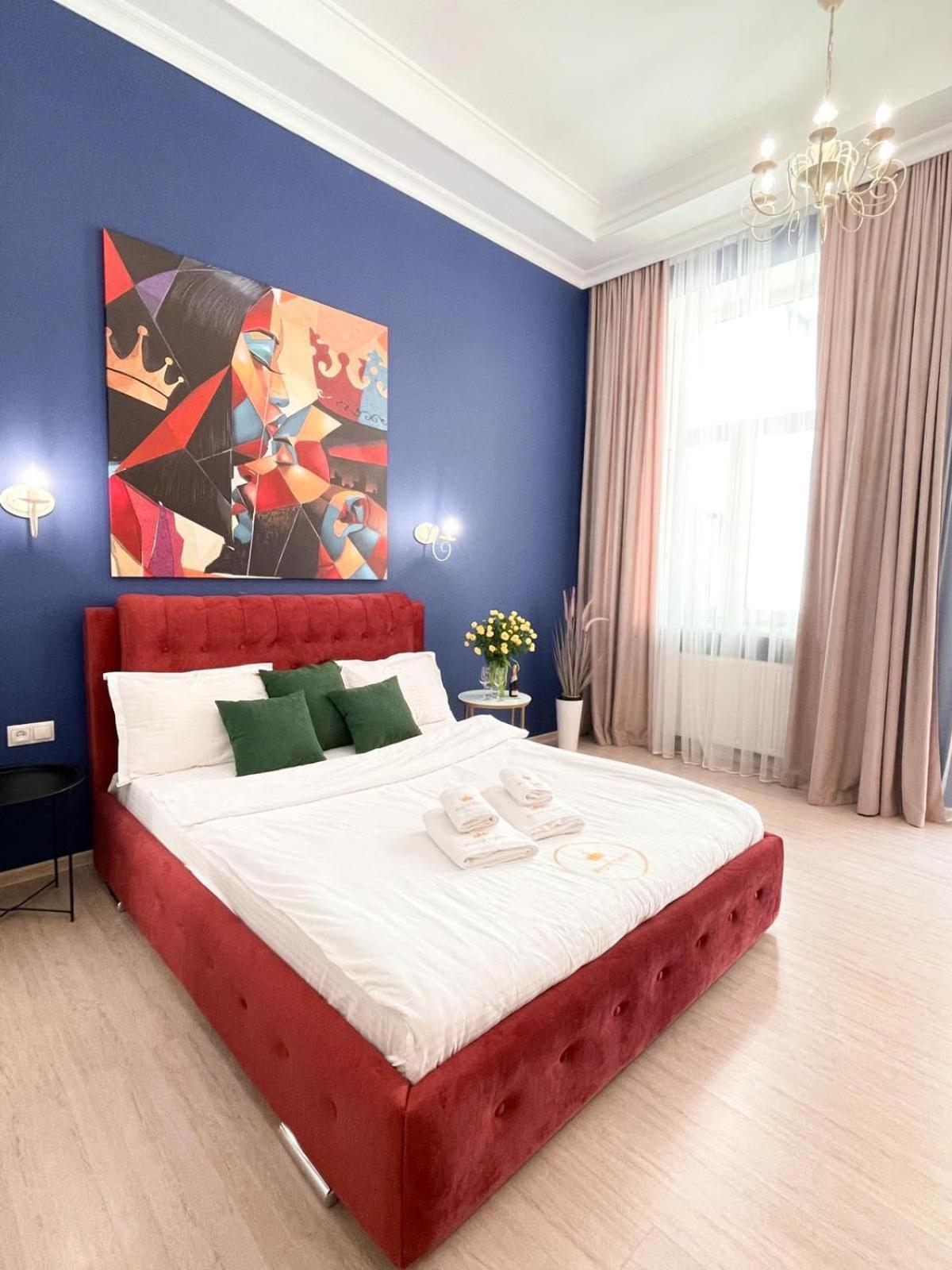 Royal Apartment On Slovatskogo 8 ลวีฟ ภายนอก รูปภาพ
