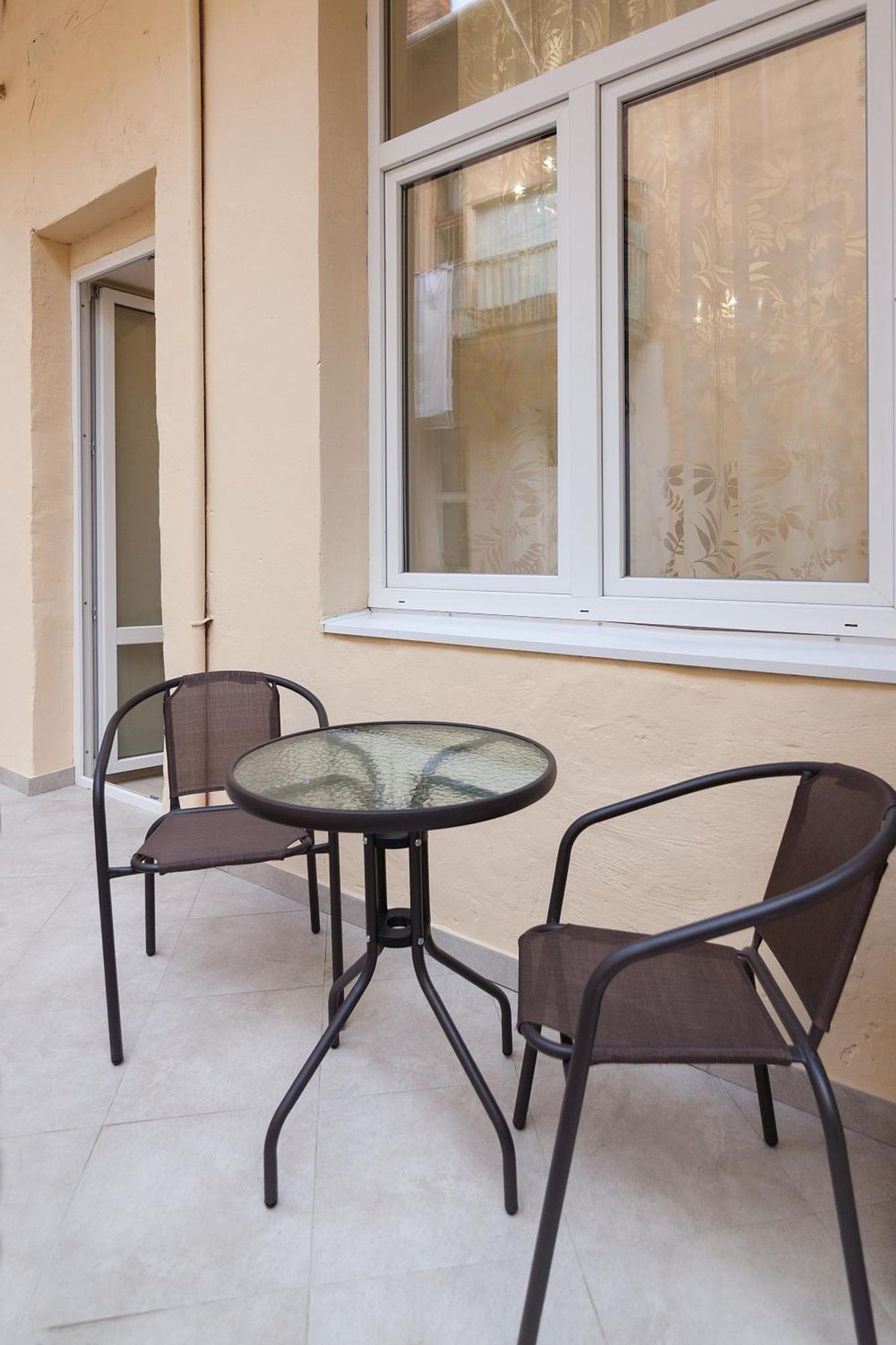 Royal Apartment On Slovatskogo 8 ลวีฟ ภายนอก รูปภาพ